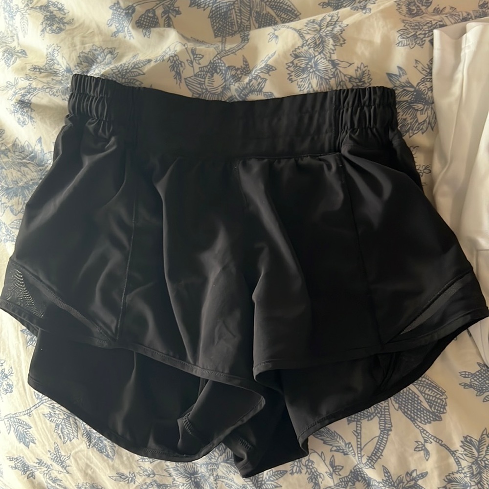 Lululemon Black hotty hot shorts